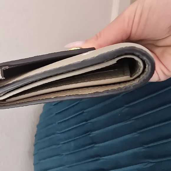 Louis Vuitton Victorine wallet - Picture 5 of 15